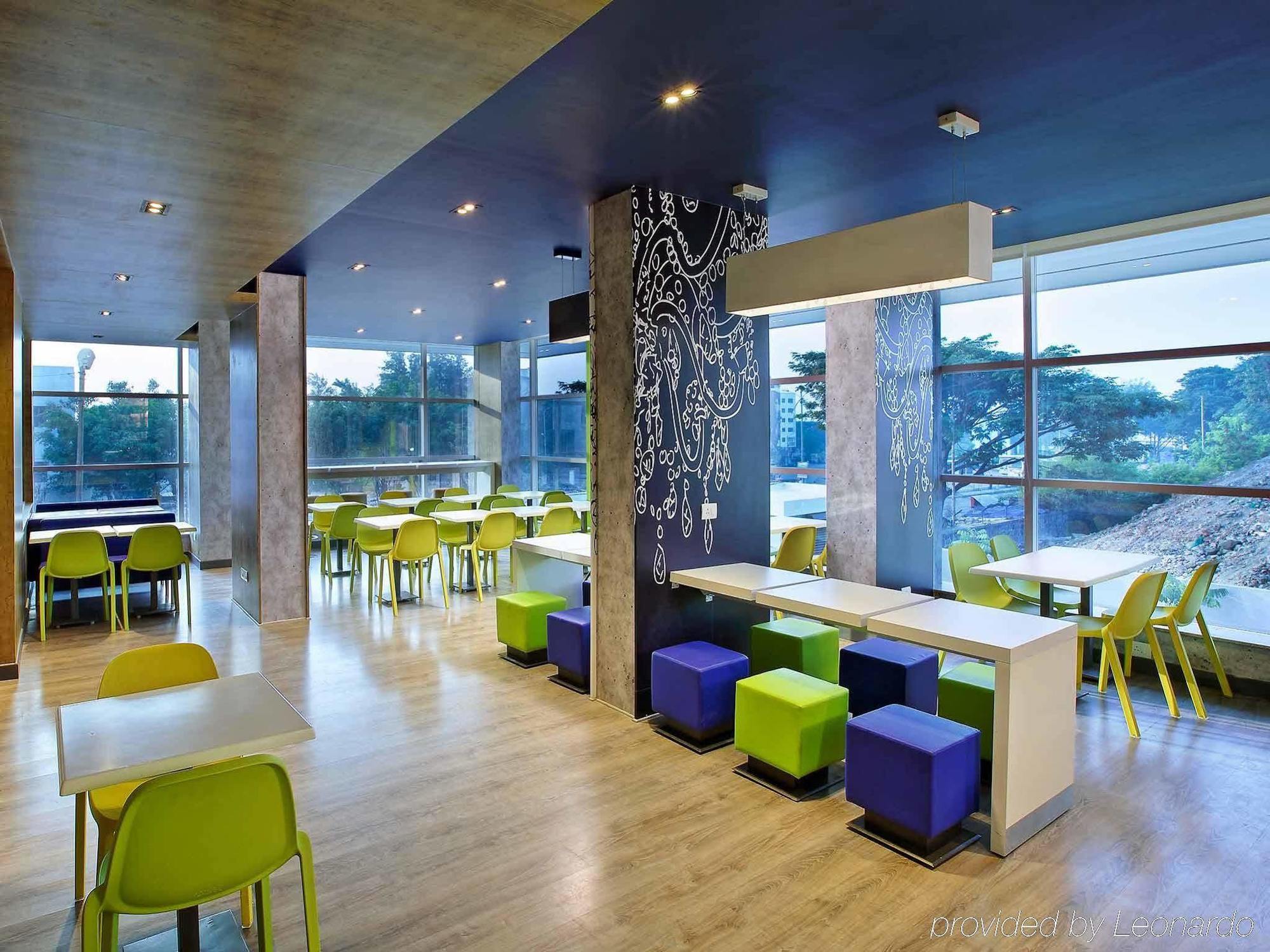 浦那宾布里智选假日酒店 Pimpri-Chinchwad 外观 照片
